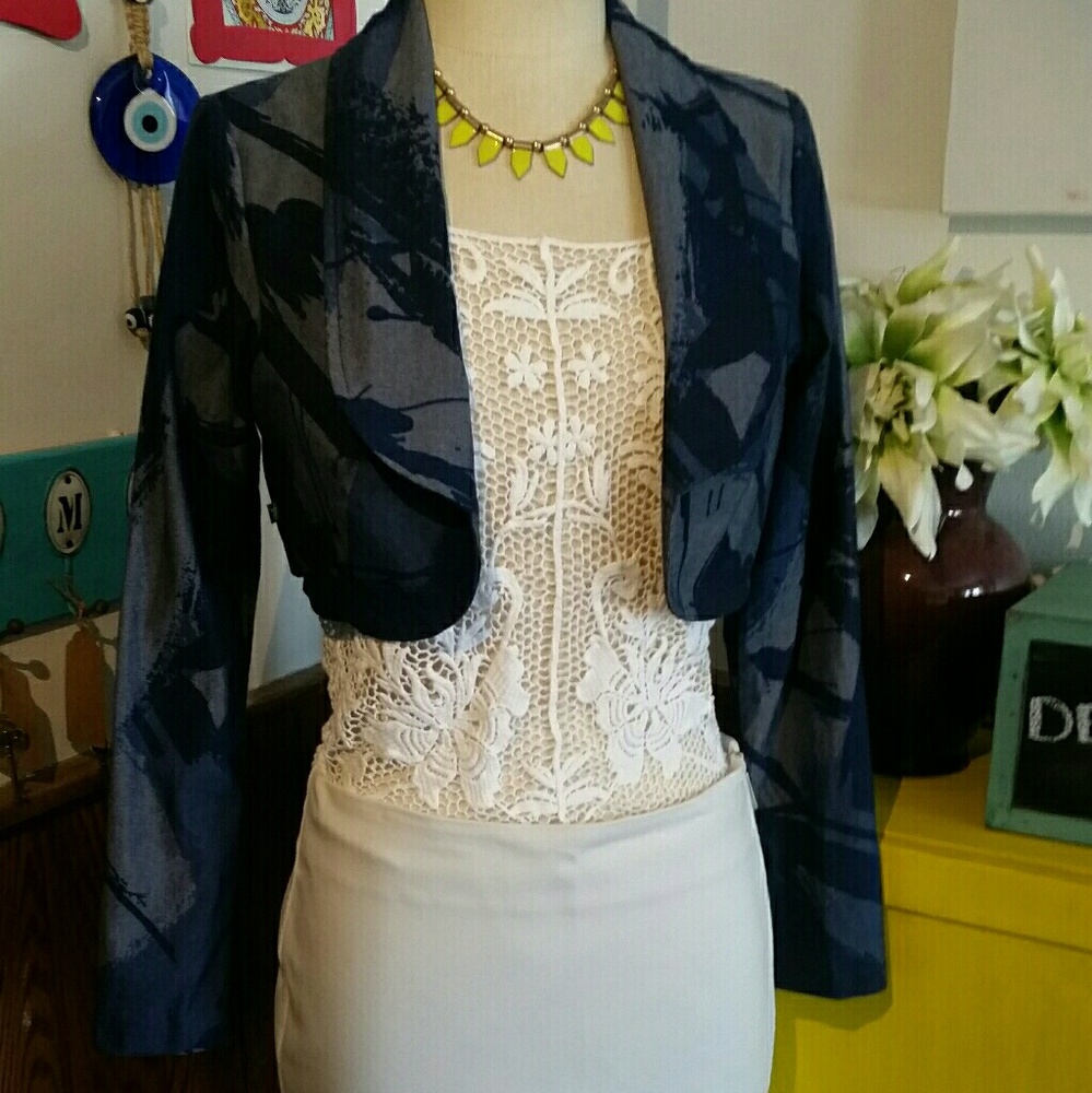 Cropped jacket/blazer